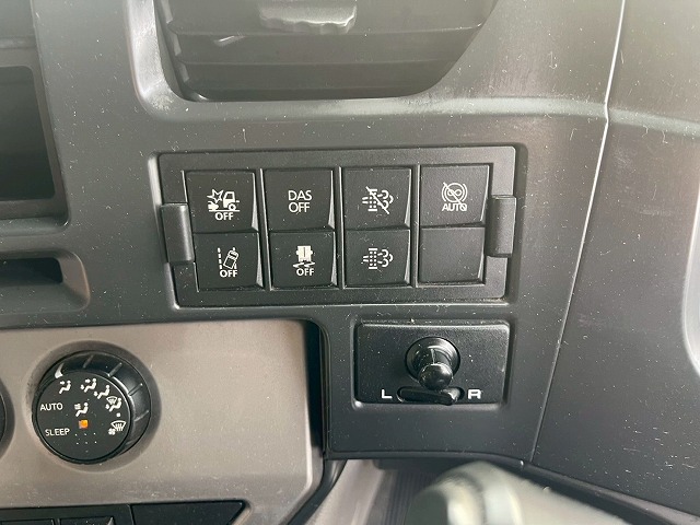 ハイルーフ8×4後輪エアサス日本トレクス390馬力|中古トラックの販売・買取・査定のアイナビ