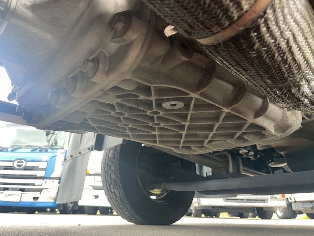 ハイルーフ8×4後輪エアサス日本トレクス390馬力|中古トラックの販売・買取・査定のアイナビ