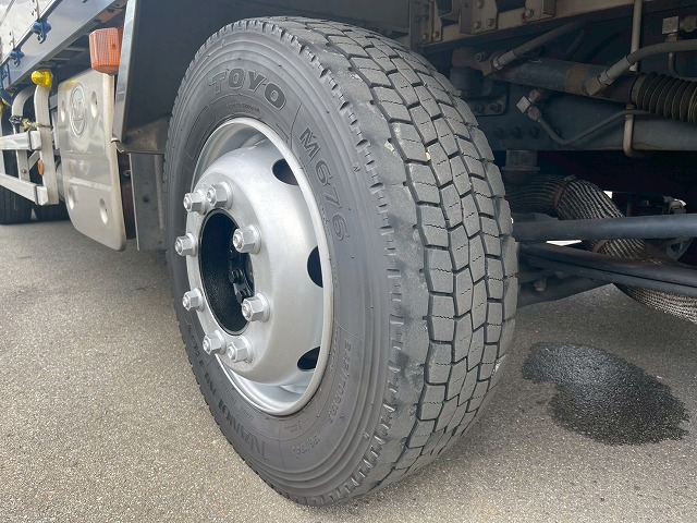 ハイルーフ8×4後輪エアサス日本トレクス390馬力|中古トラックの販売・買取・査定のアイナビ