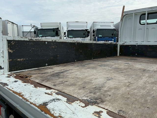 ワンオーナー10尺ボディ新明和工業AT5トン限定・準中型免許|中古トラックの販売・買取・査定のアイナビ