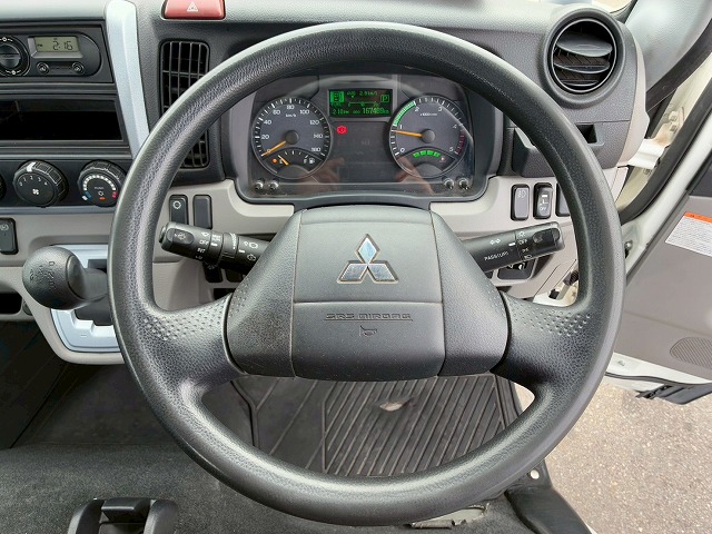 ワンオーナー10尺ボディ新明和工業AT5トン限定・準中型免許|中古トラックの販売・買取・査定のアイナビ