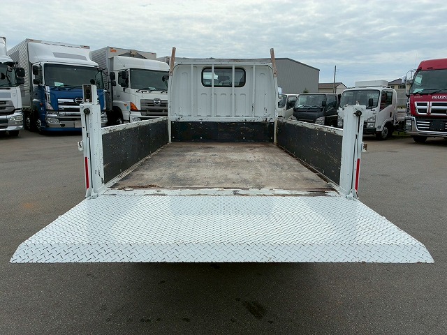 ワンオーナー10尺ボディ新明和工業AT5トン限定・準中型免許|中古トラックの販売・買取・査定のアイナビ