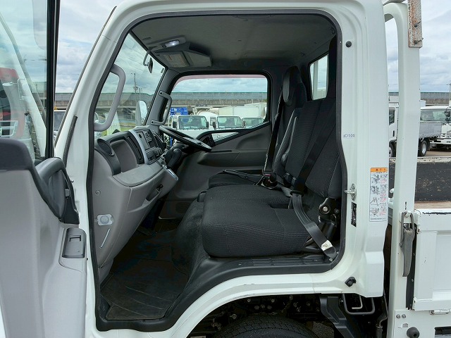 ワンオーナー10尺ボディ新明和工業AT5トン限定・準中型免許|中古トラックの販売・買取・査定のアイナビ