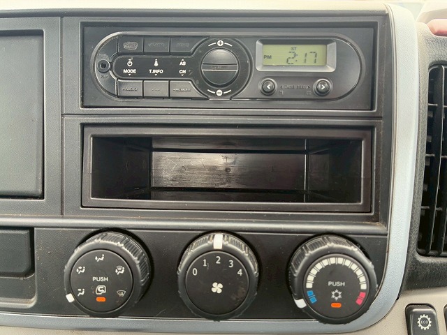 ワンオーナー10尺ボディ新明和工業AT5トン限定・準中型免許|中古トラックの販売・買取・査定のアイナビ