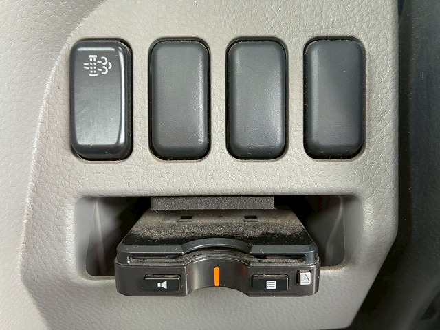 ワンオーナー10尺ボディ新明和工業AT5トン限定・準中型免許|中古トラックの販売・買取・査定のアイナビ