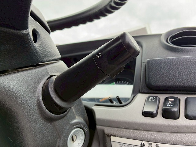 ワンオーナー10尺ボディ新明和工業AT5トン限定・準中型免許|中古トラックの販売・買取・査定のアイナビ