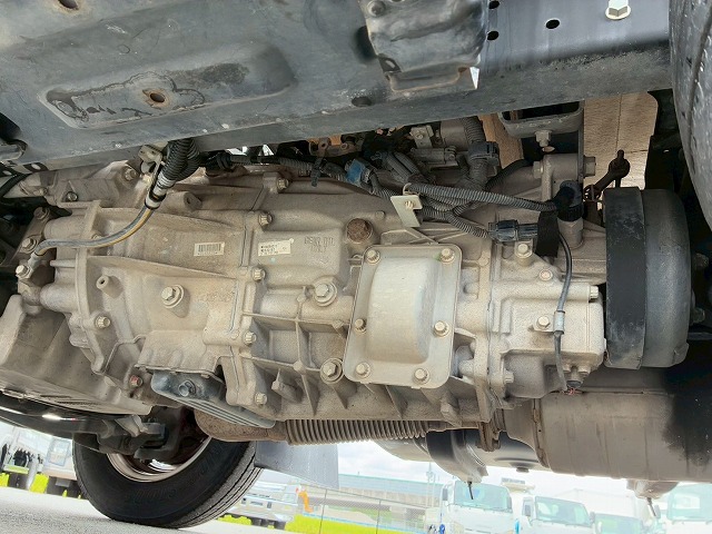 ワンオーナー10尺ボディ新明和工業AT5トン限定・準中型免許|中古トラックの販売・買取・査定のアイナビ