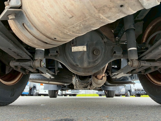 ワンオーナー10尺ボディ新明和工業AT5トン限定・準中型免許|中古トラックの販売・買取・査定のアイナビ