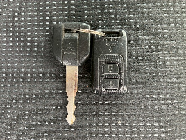 ワンオーナー10尺ボディ新明和工業AT5トン限定・準中型免許|中古トラックの販売・買取・査定のアイナビ