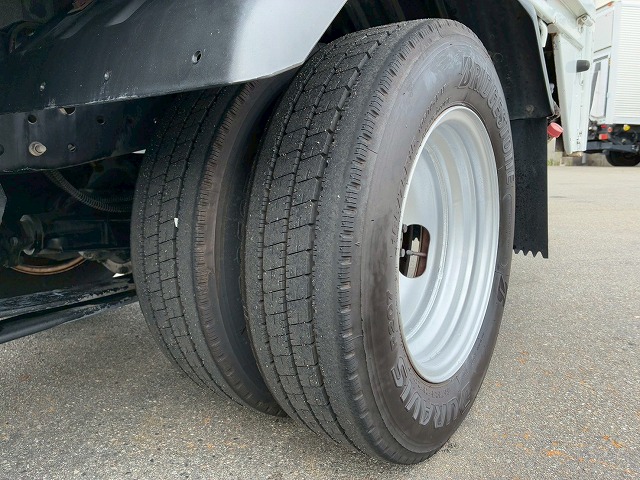 ワンオーナー10尺ボディ新明和工業AT5トン限定・準中型免許|中古トラックの販売・買取・査定のアイナビ