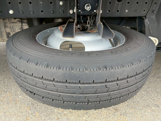 ワンオーナー10尺ボディ新明和工業AT5トン限定・準中型免許|中古トラックの販売・買取・査定のアイナビ