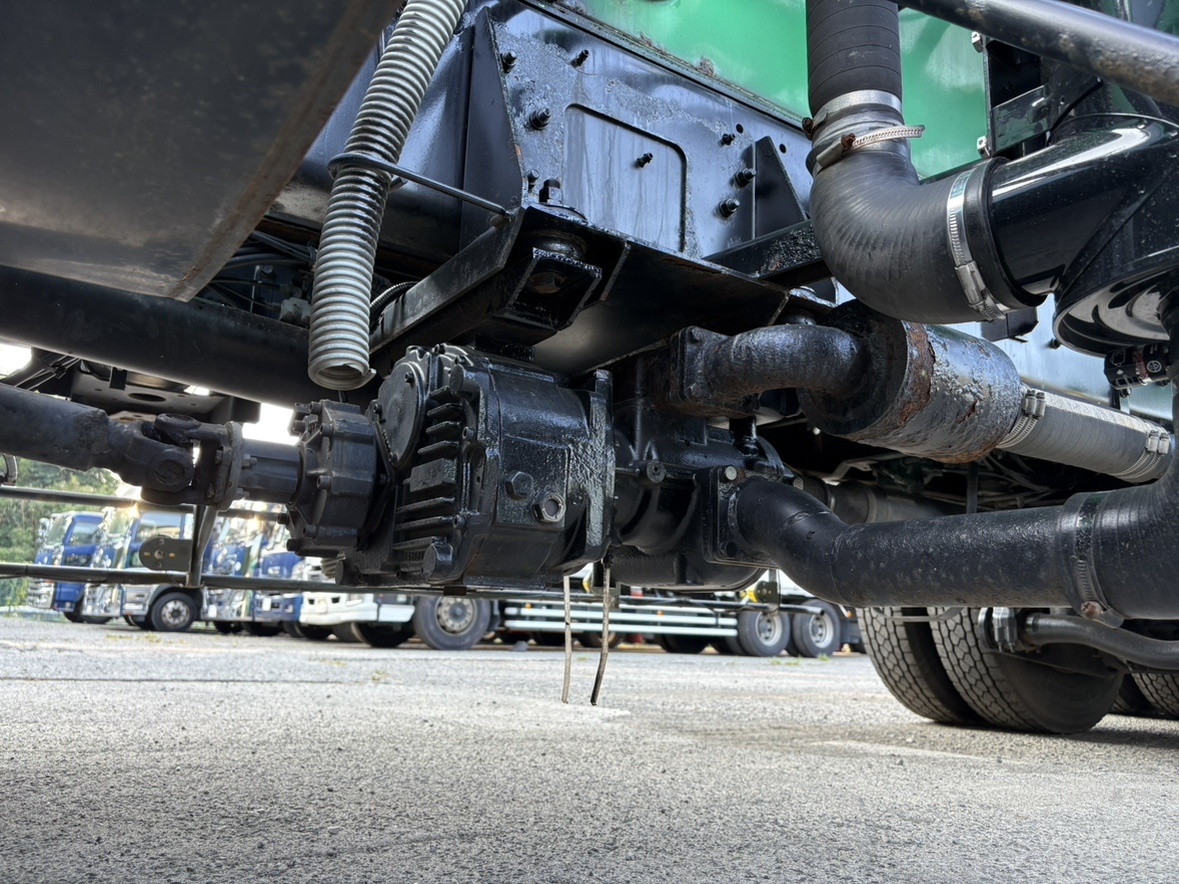 H26年式 プロフィア 25t粉粒体運搬車、車検付積載15.1t|中古トラックの販売・買取・査定のアイナビ