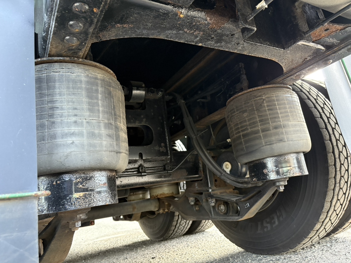 H26年式 プロフィア 25t粉粒体運搬車、車検付積載15.1t|中古トラックの販売・買取・査定のアイナビ