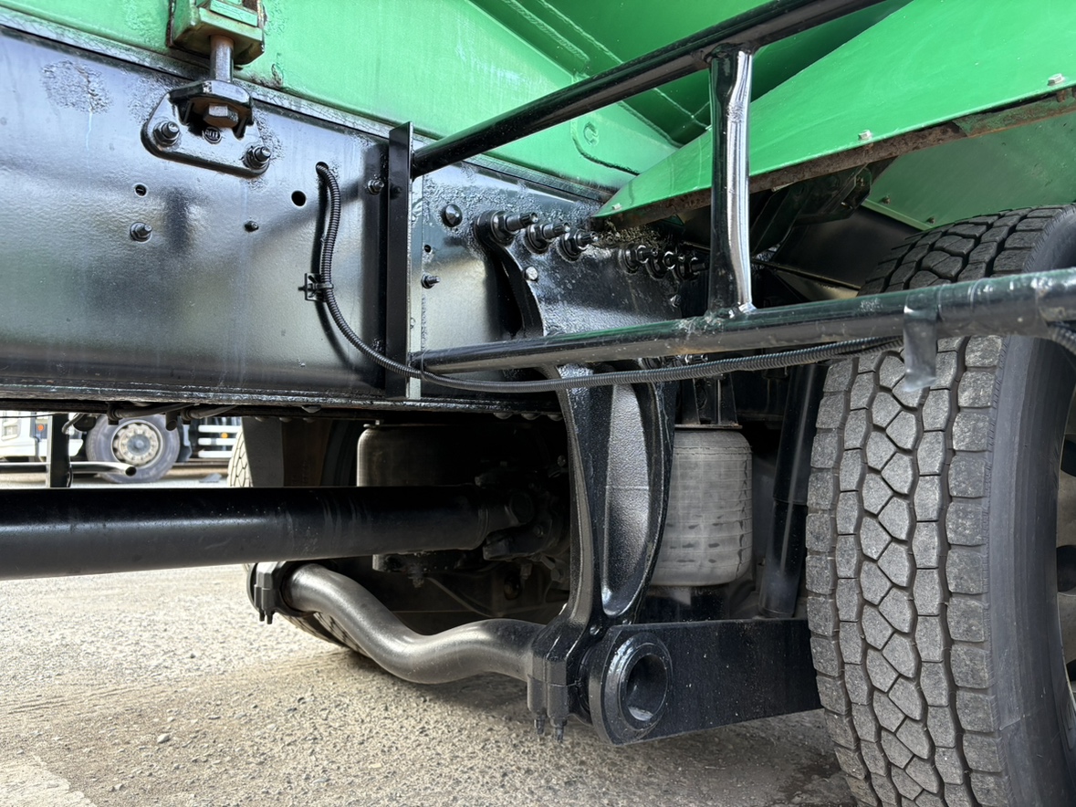 H26年式 プロフィア 25t粉粒体運搬車、車検付積載15.1t|中古トラックの販売・買取・査定のアイナビ