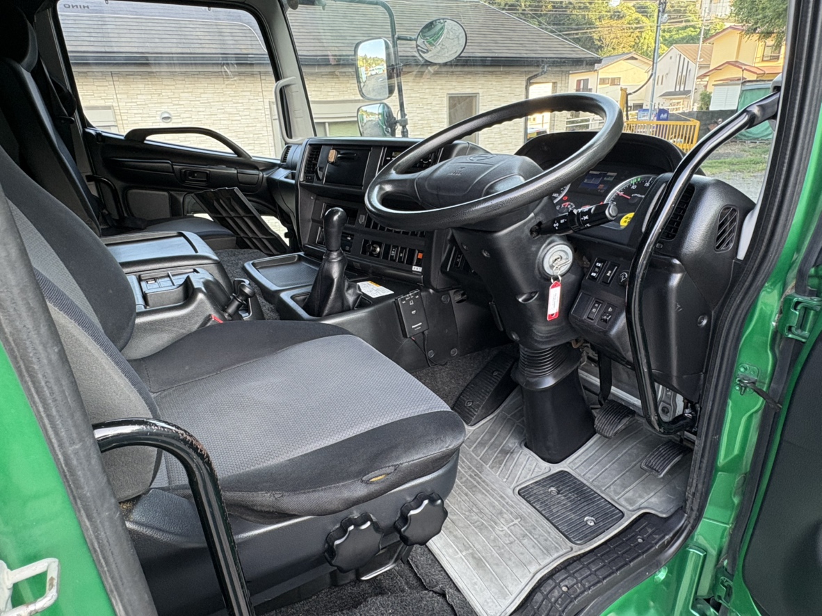 H26年式 プロフィア 25t粉粒体運搬車、車検付積載15.1t|中古トラックの販売・買取・査定のアイナビ