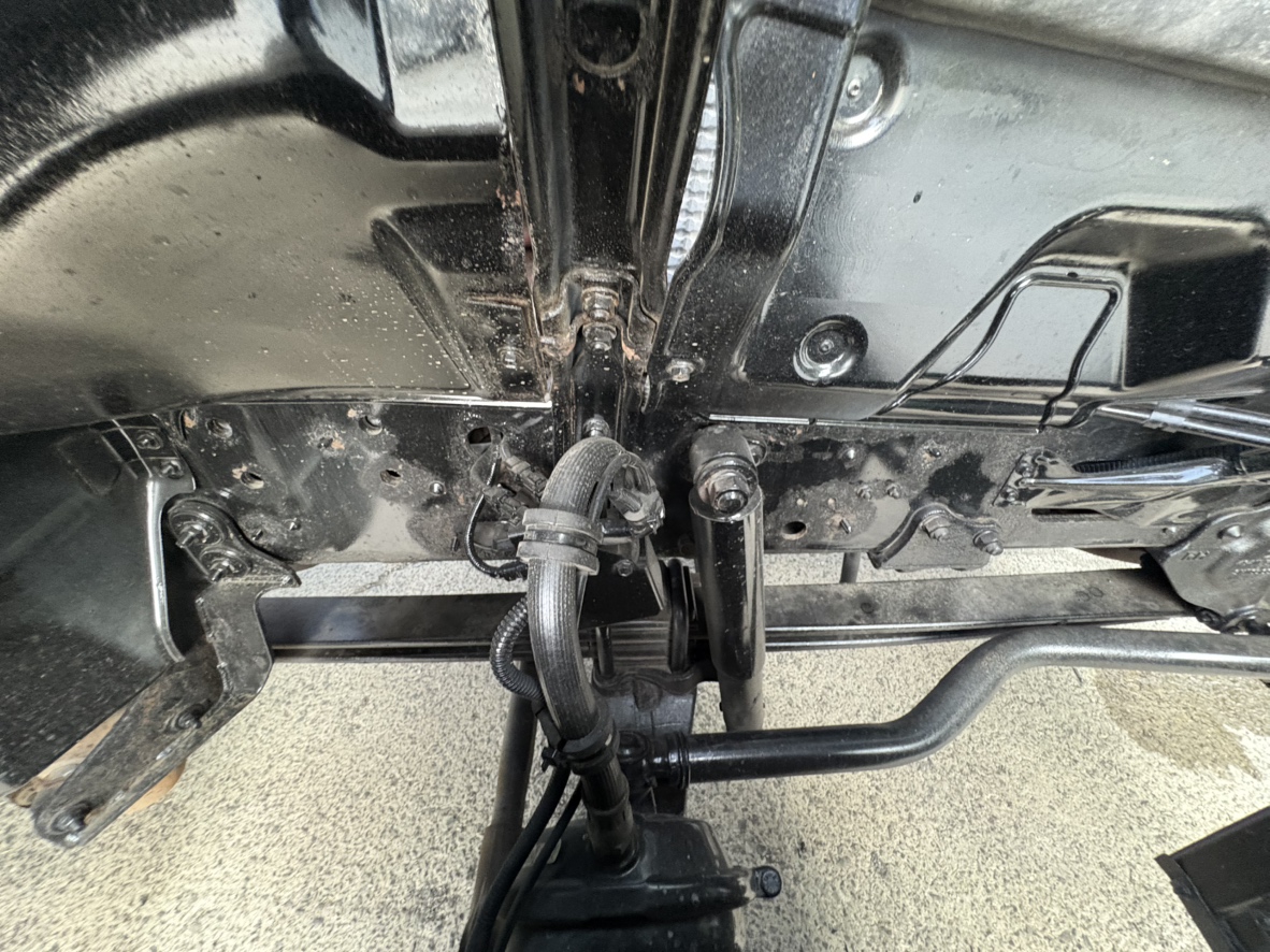 H26年式 プロフィア 25t粉粒体運搬車、車検付積載15.1t|中古トラックの販売・買取・査定のアイナビ