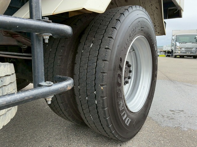 保証対象車車検付ベッドレス極東開発工業コボレーン6速MT|中古トラックの販売・買取・査定のアイナビ