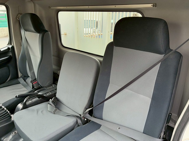 保証対象車車検付ベッドレス極東開発工業コボレーン6速MT|中古トラックの販売・買取・査定のアイナビ