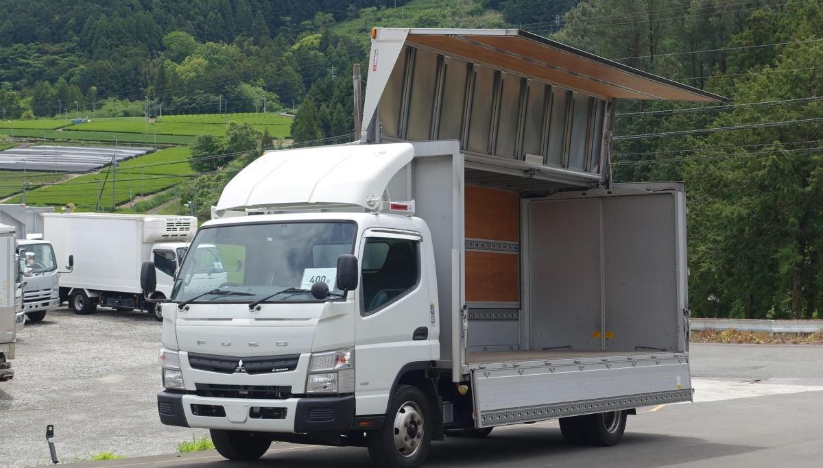 キャンター ワイド超ロング、アルミウイングアルミウィング、積載2.95t|中古トラックの販売・買取・査定のアイナビ