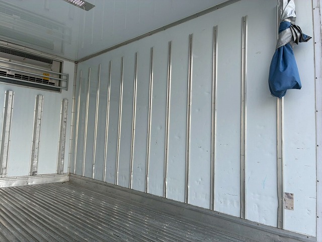 東プレR404Aハイキャブ10尺ボディスムーサーExAT2t5t|中古トラックの販売・買取・査定のアイナビ