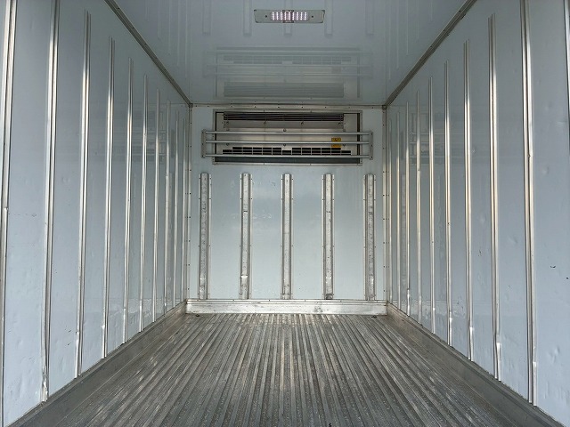 東プレR404Aハイキャブ10尺ボディスムーサーExAT2t5t|中古トラックの販売・買取・査定のアイナビ