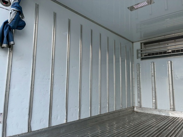 東プレR404Aハイキャブ10尺ボディスムーサーExAT2t5t|中古トラックの販売・買取・査定のアイナビ