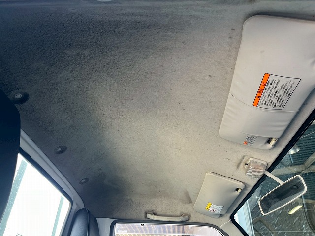 パートタイム4WD★リアシングルタイヤ★新型普通免許★5速MT|中古トラックの販売・買取・査定のアイナビ