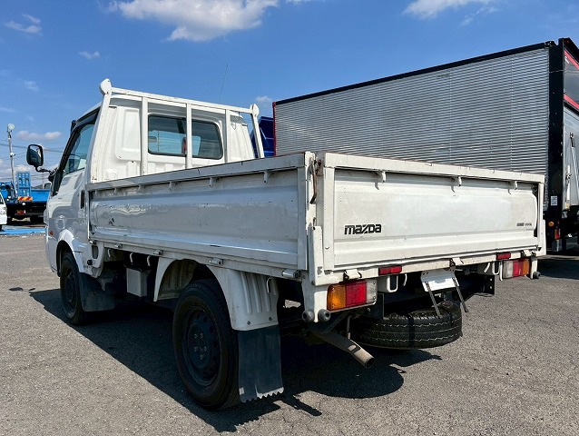 パートタイム4WD★リアシングルタイヤ★新型普通免許★5速MT|中古トラックの販売・買取・査定のアイナビ