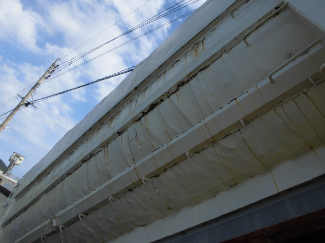 大型アームロール 新明和 2デフ 箱付き 脱着コンテナ専用車|中古トラックの販売・買取・査定のアイナビ