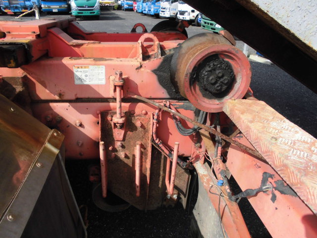 大型アームロール 新明和 2デフ 箱付き 脱着コンテナ専用車|中古トラックの販売・買取・査定のアイナビ