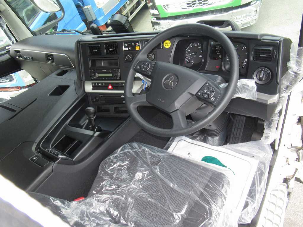 四国車体 積載量13200㎏ ウィンチ 自動あゆみ AT車|中古トラックの販売・買取・査定のアイナビ