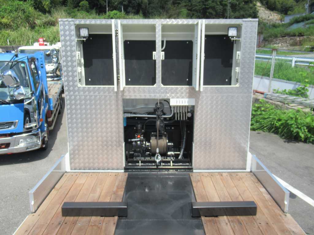 四国車体 積載量13200㎏ ウィンチ 自動あゆみ AT車|中古トラックの販売・買取・査定のアイナビ