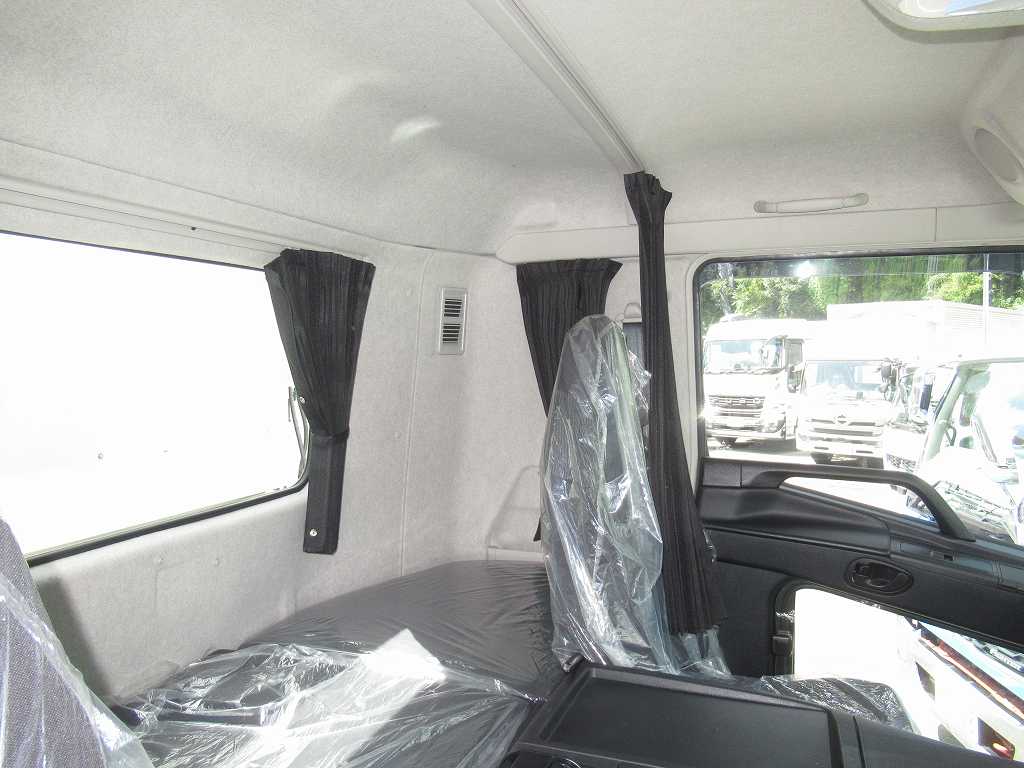 四国車体 積載量13200㎏ ウィンチ 自動あゆみ AT車|中古トラックの販売・買取・査定のアイナビ