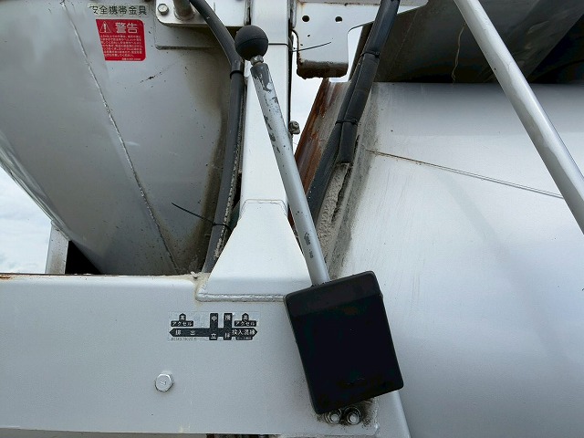 車検付6×43軸2デフリーフサスペンションKYB9速MT|中古トラックの販売・買取・査定のアイナビ