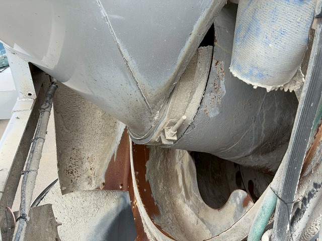 車検付6×43軸2デフリーフサスペンションKYB9速MT|中古トラックの販売・買取・査定のアイナビ