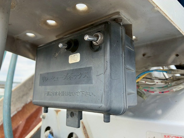 車検付6×43軸2デフリーフサスペンションKYB9速MT|中古トラックの販売・買取・査定のアイナビ