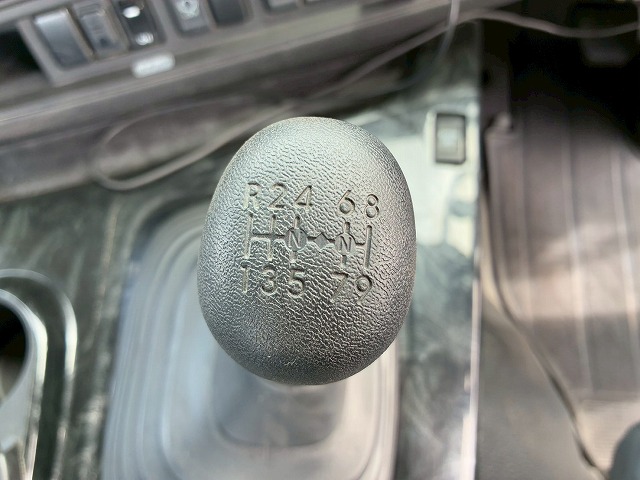 車検付6×43軸2デフリーフサスペンションKYB9速MT|中古トラックの販売・買取・査定のアイナビ