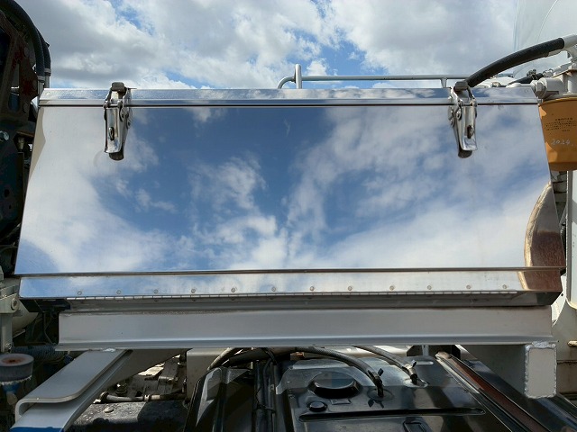 車検付6×43軸2デフリーフサスペンションKYB9速MT|中古トラックの販売・買取・査定のアイナビ