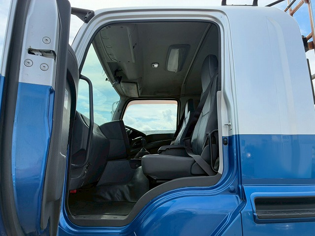 車検付6×43軸2デフリーフサスペンションKYB9速MT|中古トラックの販売・買取・査定のアイナビ