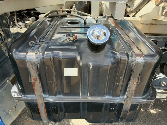 車検付6×43軸2デフリーフサスペンションKYB9速MT|中古トラックの販売・買取・査定のアイナビ