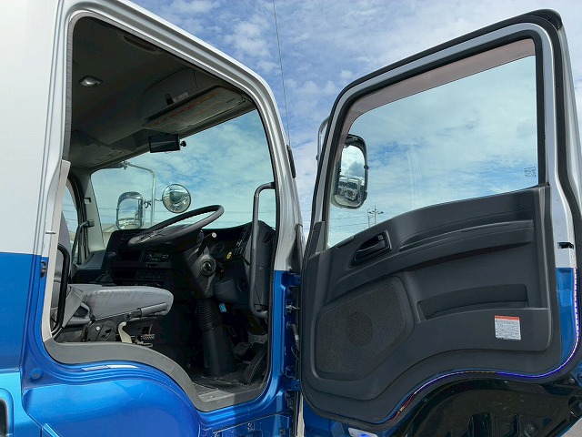 車検付6×43軸2デフリーフサスペンションKYB9速MT|中古トラックの販売・買取・査定のアイナビ