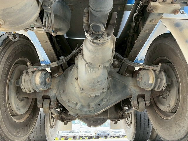 車検付6×43軸2デフリーフサスペンションKYB9速MT|中古トラックの販売・買取・査定のアイナビ