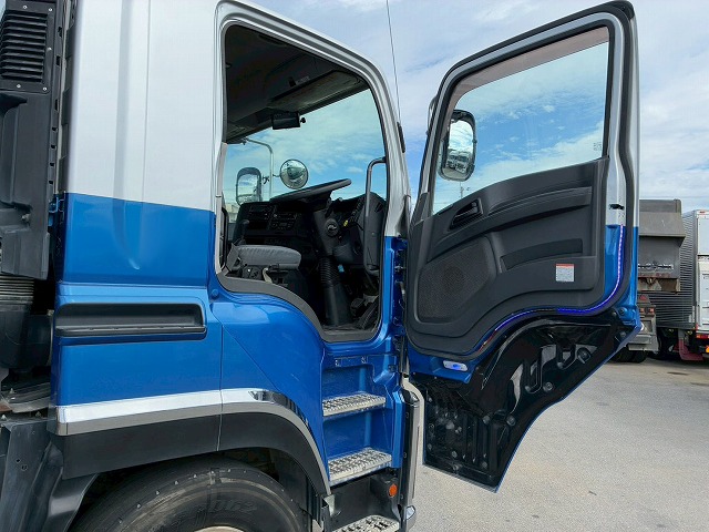 車検付6×43軸2デフリーフサスペンションKYB9速MT|中古トラックの販売・買取・査定のアイナビ