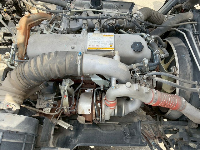 車検付6×43軸2デフリーフサスペンションKYB9速MT|中古トラックの販売・買取・査定のアイナビ