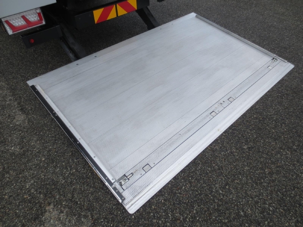 日野レンジャーウイングゲート付|中古トラックの販売・買取・査定のアイナビ