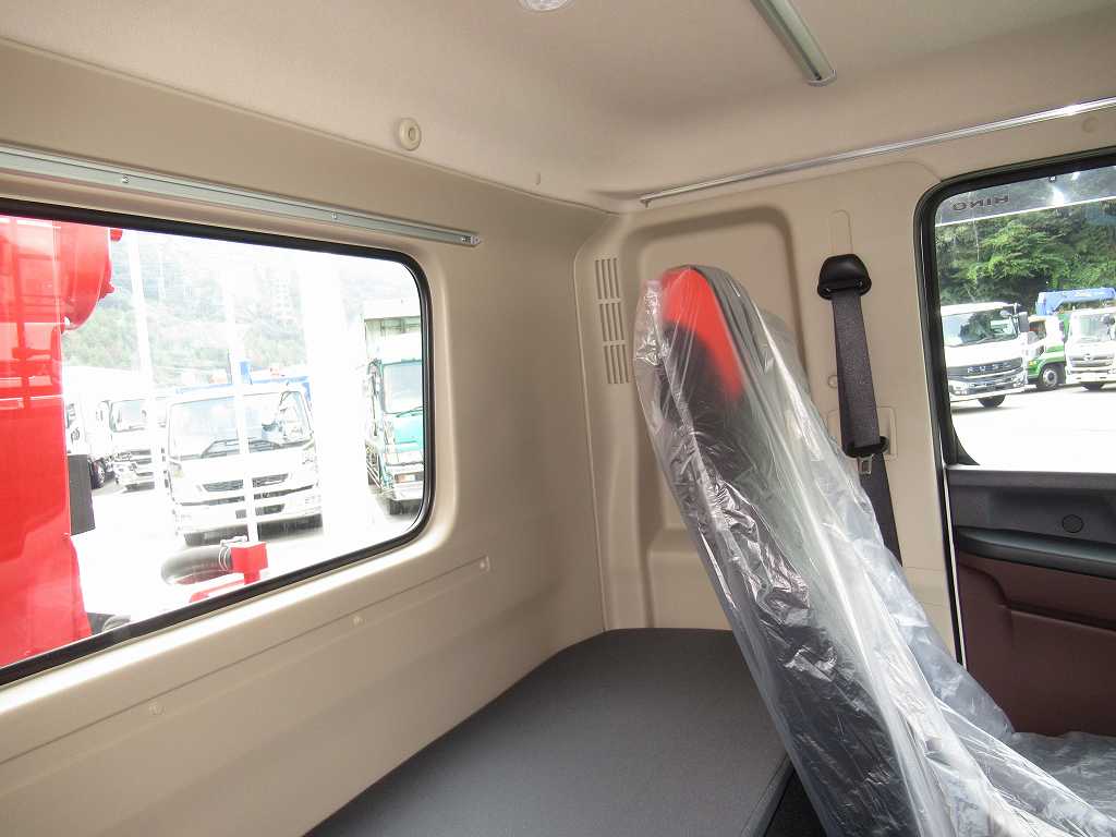 増トン 7.8t ワイド幅キャブ ユニック 4段 240PS 6速|中古トラックの販売・買取・査定のアイナビ