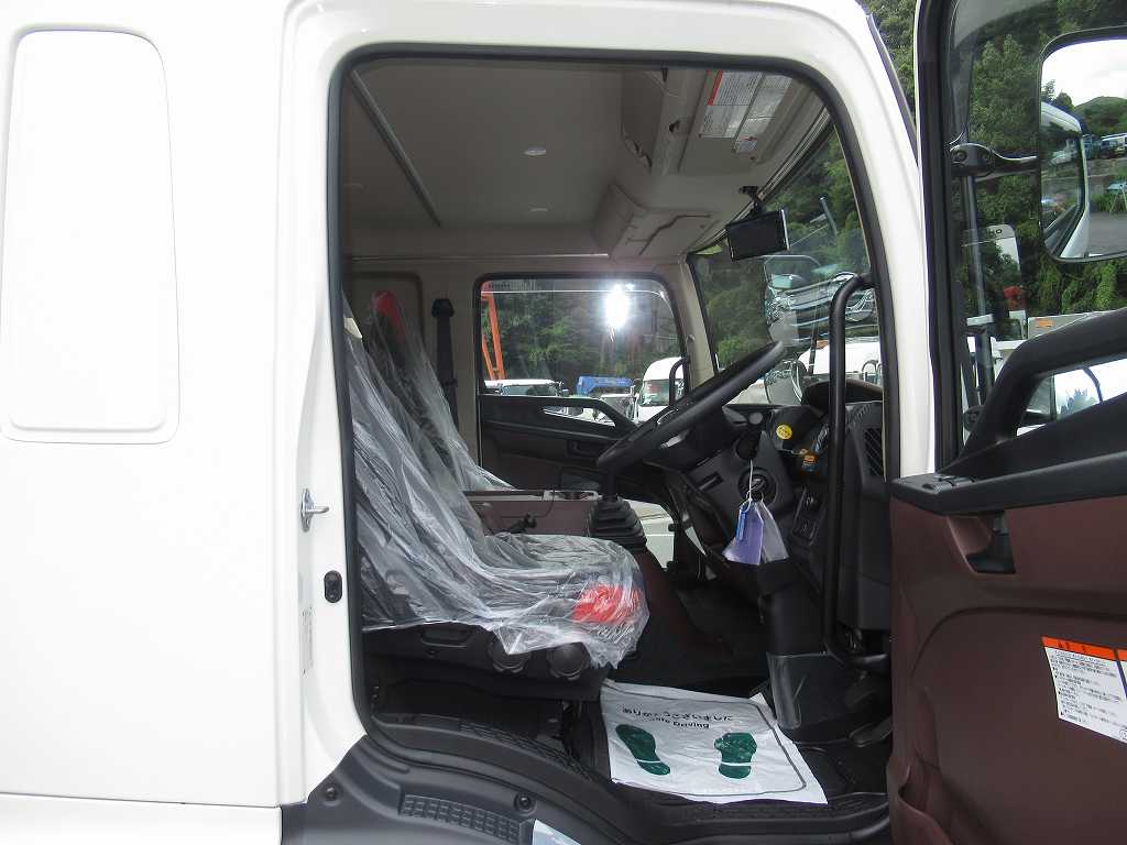 増トン 7.8t ワイド幅キャブ ユニック 4段 240PS 6速|中古トラックの販売・買取・査定のアイナビ