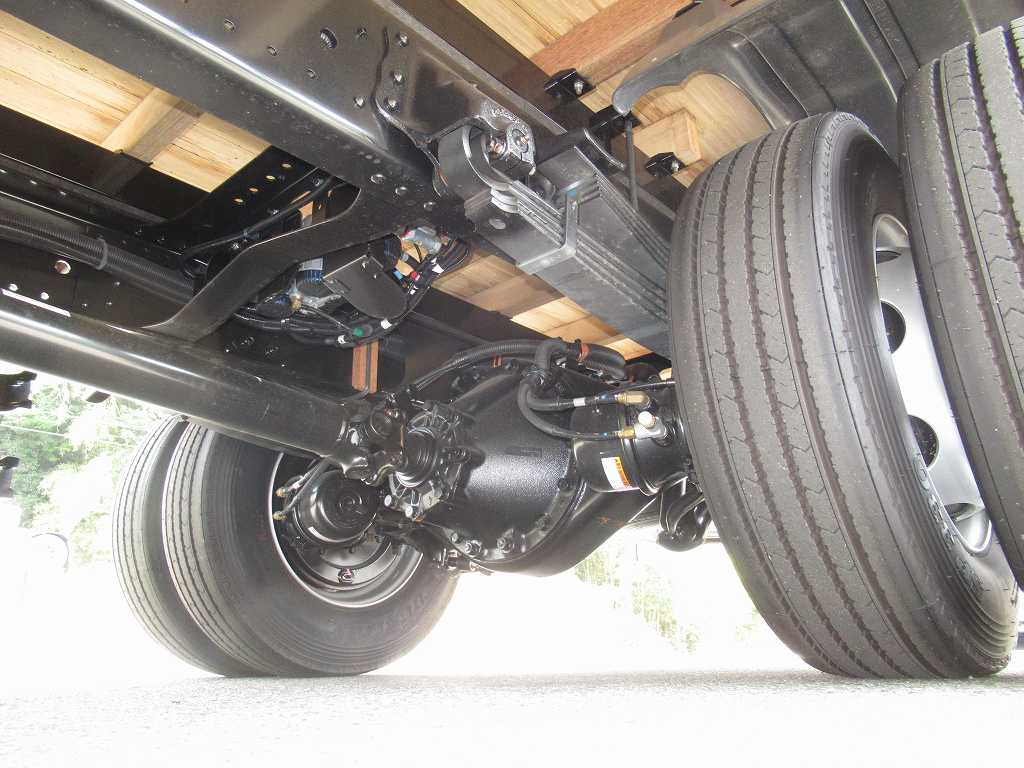 増トン 7.8t ワイド幅キャブ ユニック 4段 240PS 6速|中古トラックの販売・買取・査定のアイナビ