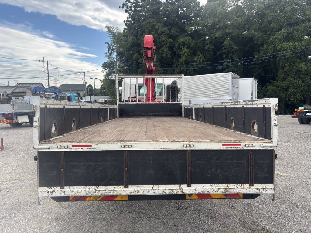 吊t数2.9t吊4段ブーム古河ユニックラジコン床アピトン|中古トラックの販売・買取・査定のアイナビ