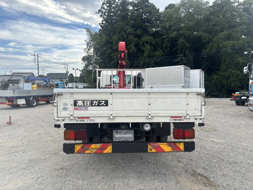 吊t数2.9t吊4段ブーム古河ユニックラジコン床アピトン|中古トラックの販売・買取・査定のアイナビ